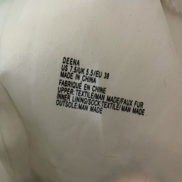 White leather and fur boots - Picture 2 of 7